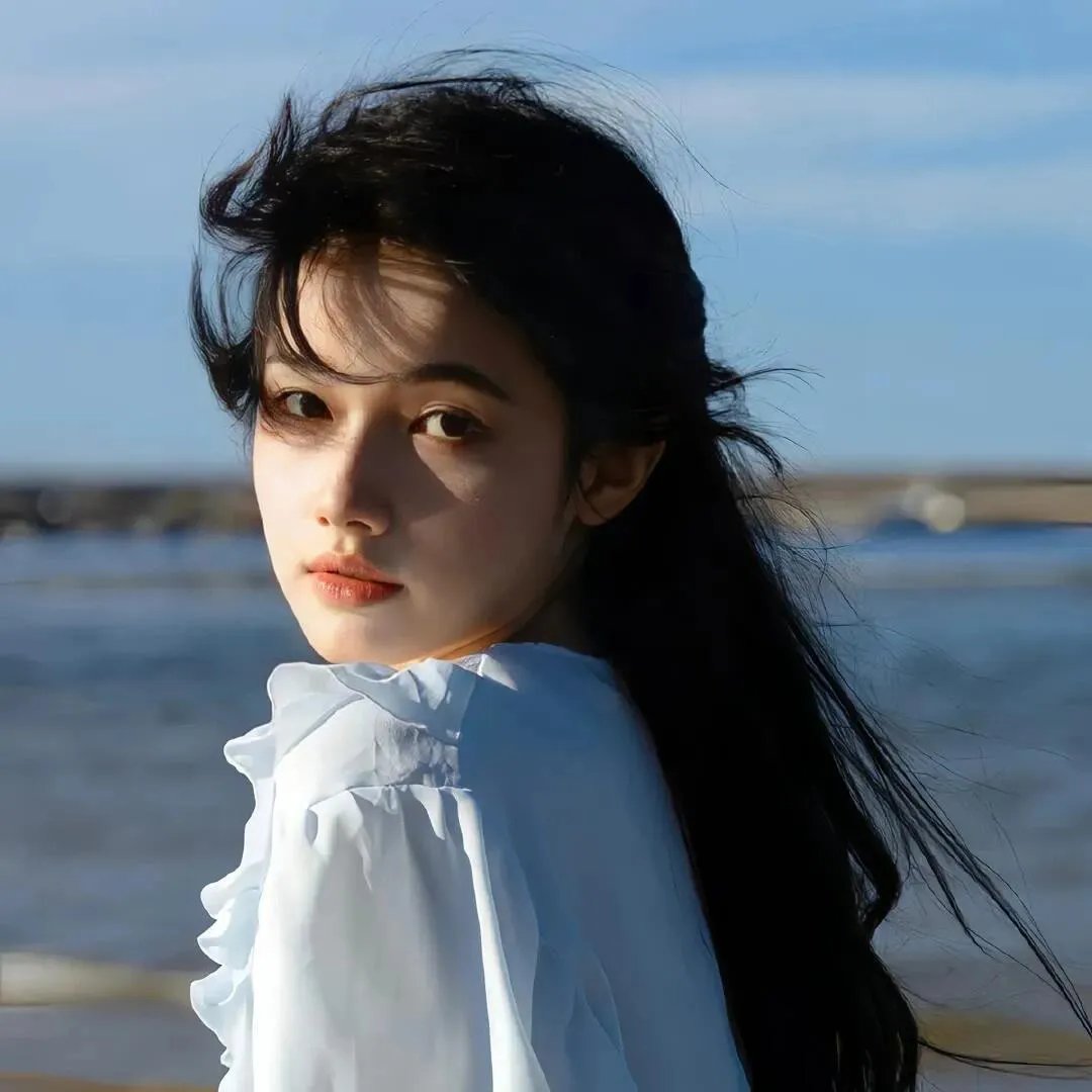 鲨鱼爱老鹰 海报